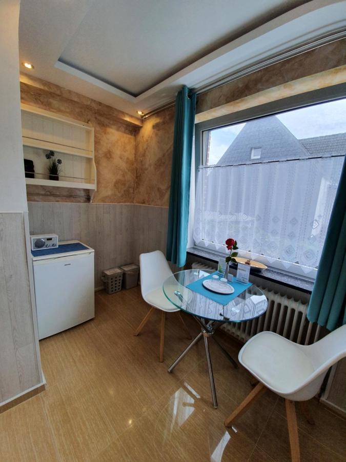 Hotel Kenny & Henry Куксгафен Екстер'єр фото