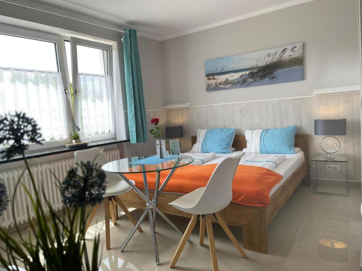 Hotel Kenny & Henry Куксгафен Екстер'єр фото