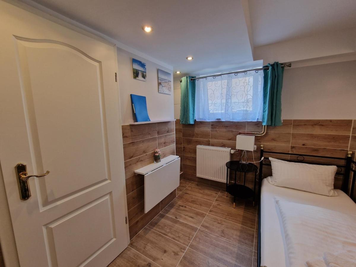 Hotel Kenny & Henry Куксгафен Екстер'єр фото